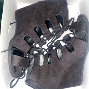 Shiek Wedge Shoes